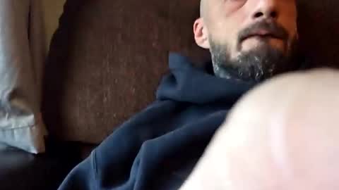 cristo8inch online show from November 20, 2025, 7:35 pm