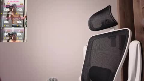 cristopher23  online show from September 27, 2025, 12:26 am