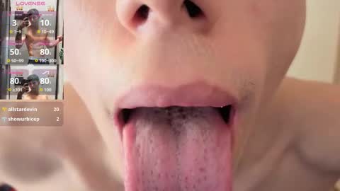 cristopher23  online show from December 4, 2025, 8:50 pm