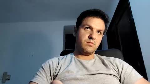 cristopher3042 online show from November 5, 2025, 2:00 am