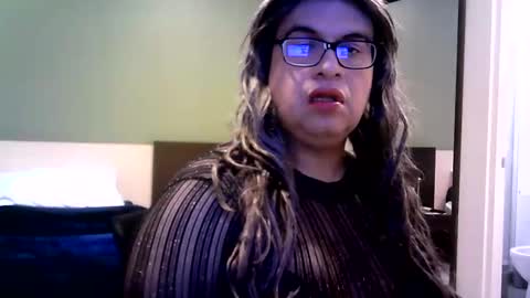 Linda Cross online show from October 30, 2025, 10:32 pm