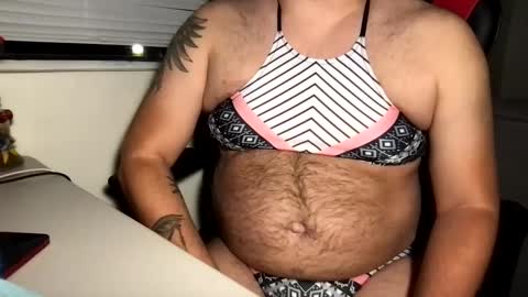 Snapshot of crossdressercrowe chatting on October 5, 2025, 1:04 am Insta theramonacrowecd online show from October 5, 2025, 1:04 am