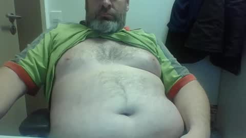 Crouch1 online show from October 30, 2025, 12:17 pm