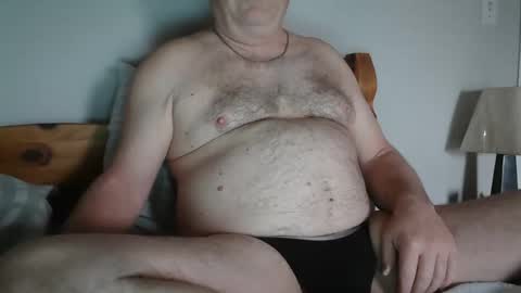 Crowbarbi online show from April 17, 2026, 11:35 am