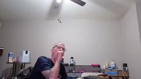 Crownandkat online show from February 12, 2026, 3:45 am