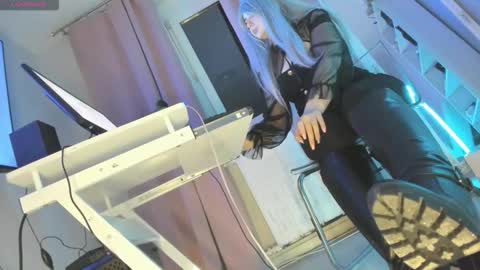 Cruel Siren online show from October 1, 2025, 6:58 pm