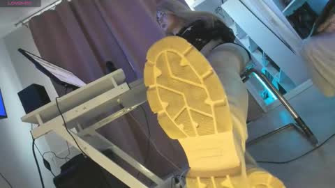 Cruel Siren online show from October 11, 2025, 5:39 am