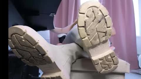 Cruel Siren online show from March 2, 2026, 9:16 am