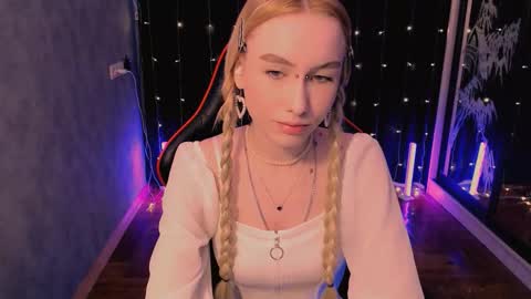 crybambi online show from March 18, 2026, 7:33 am