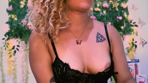 crysrus online show from March 9, 2025, 12:21 am