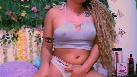 crysrus online show from October 4, 2025, 2:09 am