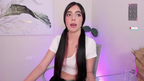crystal_arlette online show from June 1, 2026, 2:19 pm