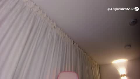 Snapshot of crystal_foster chatting on March 21, 2026, 4:17 am angie online show from March 21, 2026, 4:17 am