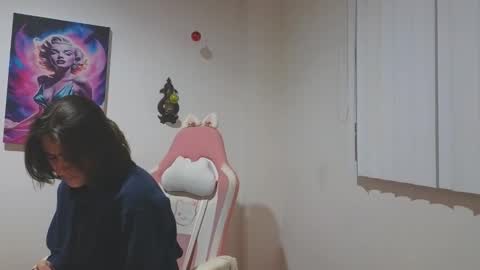 Crystal Blaze online show from December 23, 2025, 10:24 am