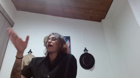 Crystal Blaze online show from February 14, 2026, 11:01 pm