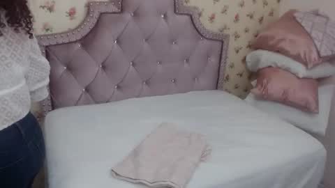 Milf Latina online show from March 18, 2026, 12:52 pm
