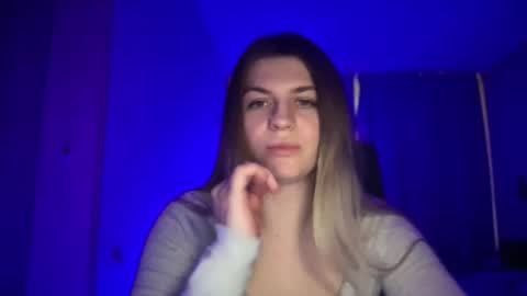 crystalblush01 online show from March 29, 2026, 2:39 pm