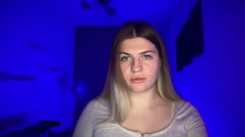 crystalblush01 online show from April 10, 2026, 6:34 pm