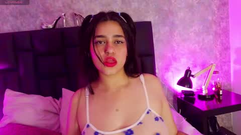 Crystal online show from April 16, 2026, 2:51 pm