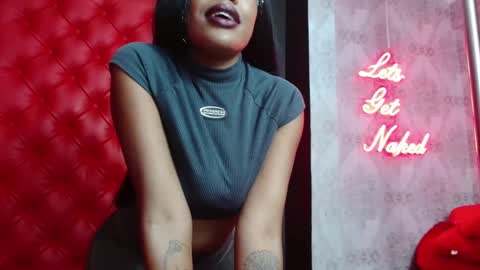 Crystal online show from January 21, 2025, 8:21 pm