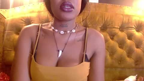 Crystal online show from March 10, 2025, 9:07 pm