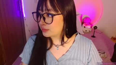 Olivia  online show from May 25, 2026, 2:17 am
