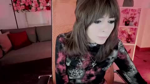 crystallbloom online show from February 7, 2026, 1:26 pm