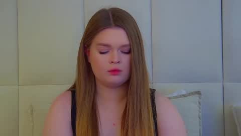 Crystal online show from March 7, 2026, 7:38 am