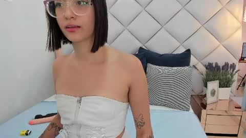 Crystal online show from March 26, 2026, 8:03 pm