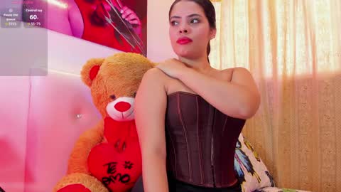 Snapshot of crystalvans chatting on May 7, 2026, 12:43 pm Cristal online show from May 7, 2026, 12:43 pm