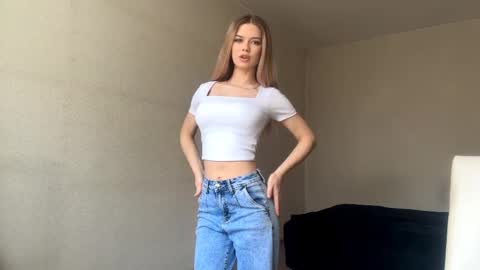 Jesi online show from April 6, 2026, 4:10 am