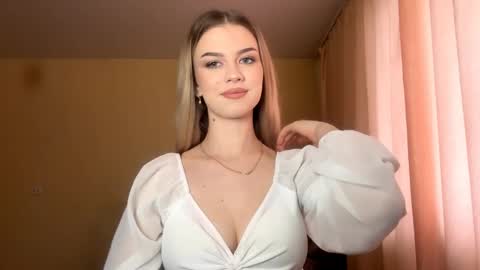 Jesi online show from April 17, 2026, 5:54 am