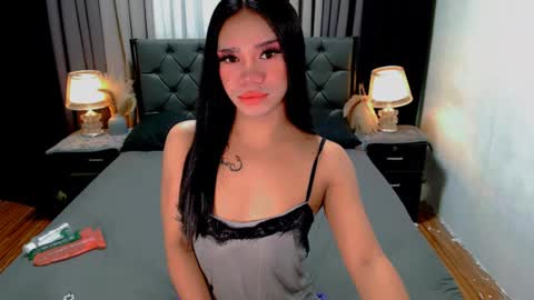 Snapshot of crytastal_lust1212 chatting on June 23, 2026, 9:29 am bea takashi online show from June 23, 2026, 9:29 am