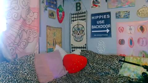     online show from October 4, 2025, 1:58 am