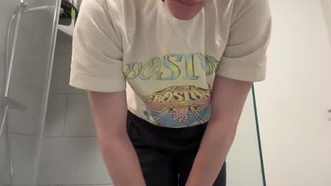 Snapshot of cube93 chatting on November 1, 2025, 4:20 pm cube93 online show from November 1, 2025, 4:20 pm