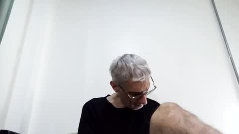 Snapshot of cucaio18 chatting on January 19, 2025, 1:32 am BIG UNCUT HARD COCK online show from January 19, 2025, 1:32 am