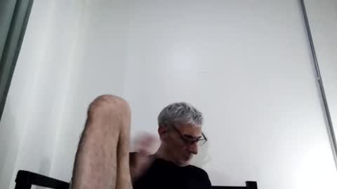 Snapshot of cucaio18 chatting on February 19, 2025, 7:17 am BIG UNCUT HARD COCK online show from February 19, 2025, 7:17 am