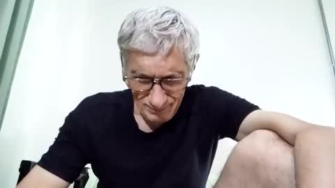 Snapshot of cucaio18 chatting on February 22, 2025, 9:12 am BIG UNCUT HARD COCK online show from February 22, 2025, 9:12 am
