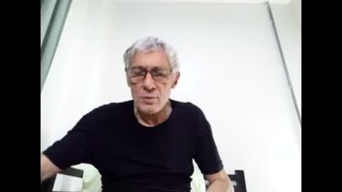 Snapshot of cucaio18 chatting on March 3, 2025, 9:33 am BIG UNCUT HARD COCK online show from March 3, 2025, 9:33 am