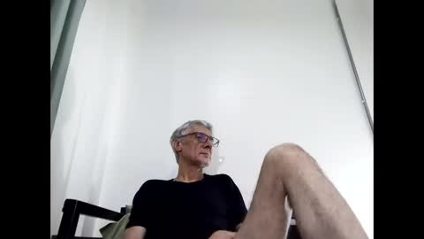 Snapshot of cucaio18 chatting on March 6, 2025, 2:51 am BIG UNCUT HARD COCK online show from March 6, 2025, 2:51 am
