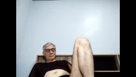Snapshot of cucaio18 chatting on September 18, 2025, 12:51 pm BIG UNCUT HARD COCK online show from September 18, 2025, 12:51 pm