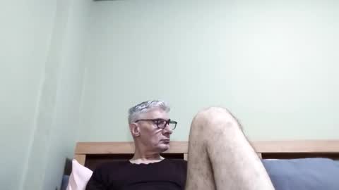Snapshot of cucaio18 chatting on October 14, 2025, 2:12 am BIG UNCUT HARD COCK online show from October 14, 2025, 2:12 am