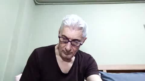Snapshot of cucaio18 chatting on October 15, 2025, 12:33 am BIG UNCUT HARD COCK online show from October 15, 2025, 12:33 am