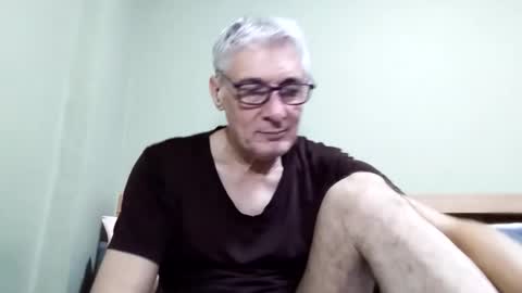 Snapshot of cucaio18 chatting on October 26, 2025, 1:22 am BIG UNCUT HARD COCK online show from October 26, 2025, 1:22 am