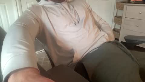 cuckgriff23 online show from April 14, 2026, 1:50 pm