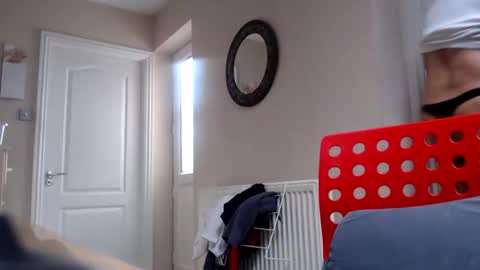 Snapshot of cucumberlad2018 chatting on May 10, 2026, 6:29 am Tips WellCUM - Hot Bi Curious - ask Privates online show from May 10, 2026, 6:29 am