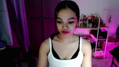 cuddlepunk_bubble online show from June 19, 2026, 6:07 am