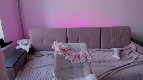 Misa. online show from May 9, 2026, 3:34 am