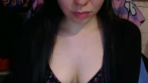 Angela online show from April 23, 2026, 4:09 pm