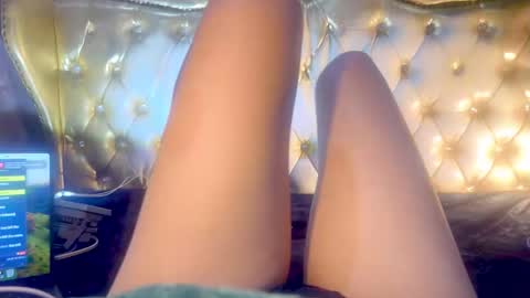 im KIM new girl to spoil online show from September 27, 2025, 4:50 am